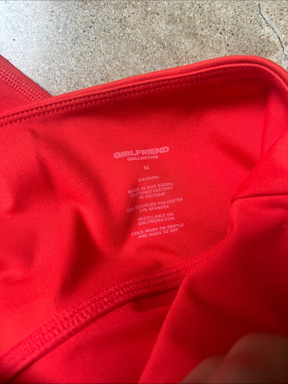 Girlfriend Set - Sports Bra & Leggings - Picture 6 of 7